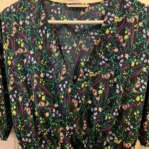 Victoria's Secret Floral Lounge Romper - Picture 2 of 5